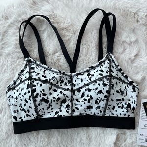 Athleta Black & White Pattern Strappy Stealth Sports Bra NWT Size XS